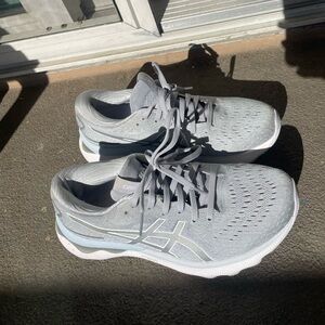 ASICS Gel Nimbus 24 Sneakers - grey and white size 8 #runningshoes